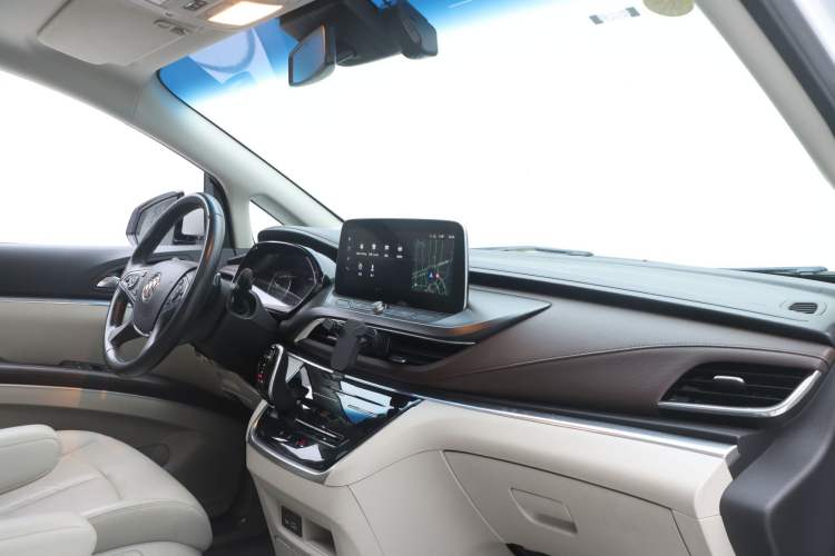 Used Buick GL8 2021 Land Cruiser Executive Class 652T Luxury Model
