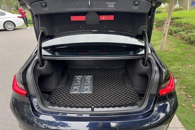 Used BMW 3 Series 2023 325Li M Sport Package