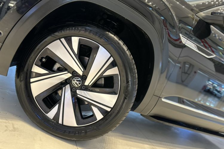 Used Volkswagen Teramont 2024 530 V6 All-Wheel Drive Prestige Luxury Edition
