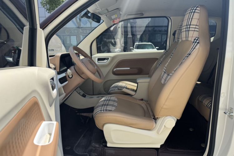 Used Wuling Hongguang MINIEV 2024 3rd Generation 215km Advanced Version
