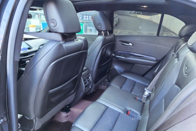 Used Cadillac XT4 2023 28T Two-Wheel Drive Fashion Edition
