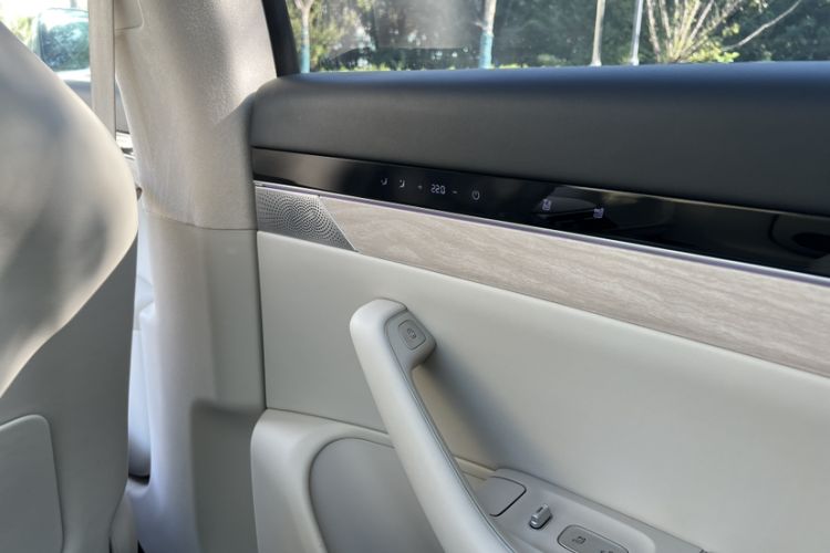 Used Hima Luxeed R7 2024 All-Electric 736 km Ultra
