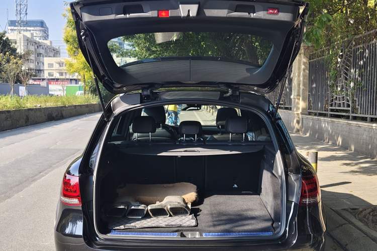 Used Mercedes-Benz GLC 2020 GLC 260 L 4MATIC Dynamic Model