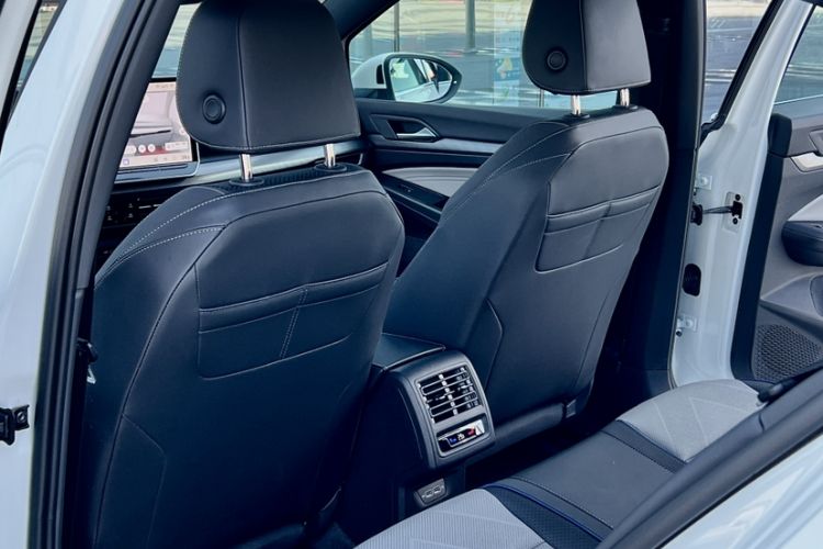 Used Volkswagen Golf 2025 300TSI R-Line