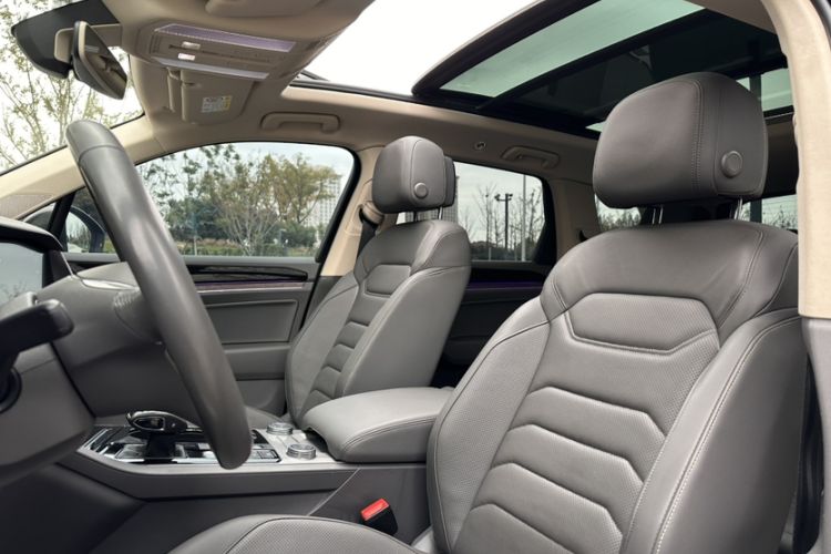 Used Volkswagen Touareg 2020 2.0 TSI RuiShang Edition China VI Standard
