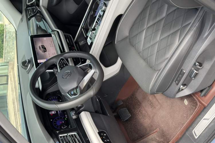 Used Volkswagen Teramont 2023 530 V6 All-Wheel Drive Prestige Flagship Edition
