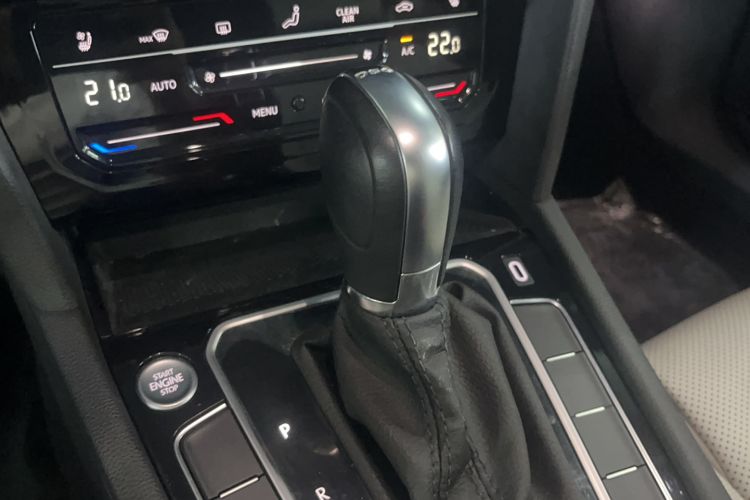 Used Volkswagen Magotan 2023 2 Million Units Commemorative Edition 330TSI DSG Luxury Version
