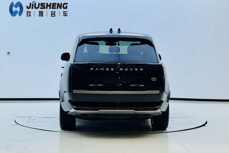 Used Land Rover Range Rover 2023 3.0 L6 360 PS Grand Edition
