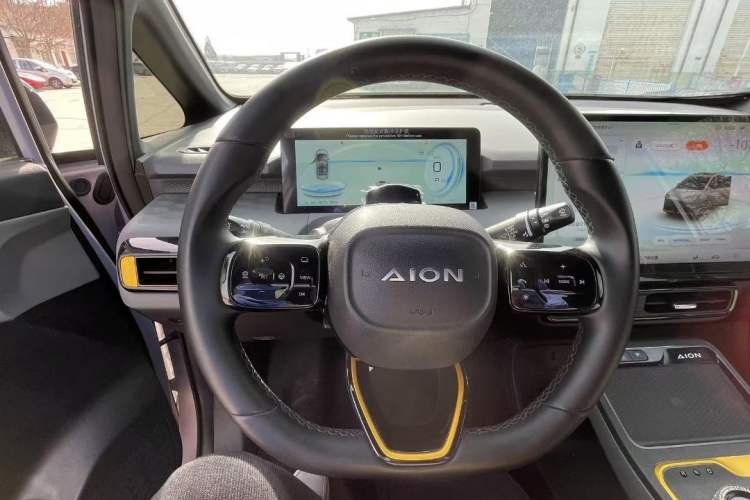 Used AION Y 2022 70 Tech Edition Lithium Iron Phosphate
