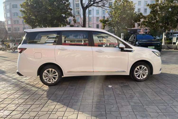 Used Wuling Jiachen 2022 1.5T CVT Smart Luxury Version