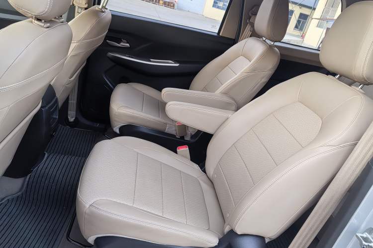 Used Wuling Hongguang 2021 1.5L Facelifted S Comfort Version with Electric Power Steering LAR
