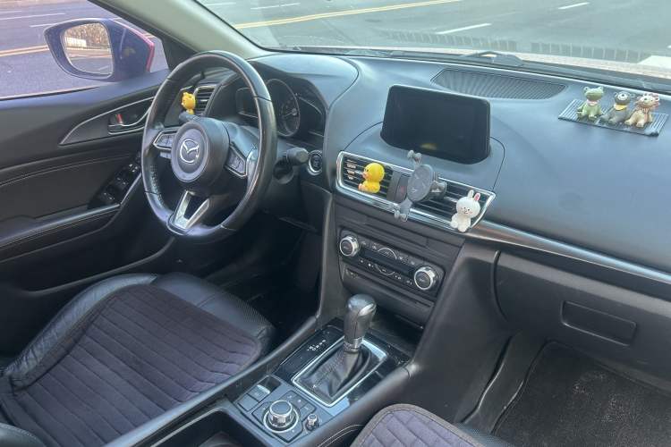 Used Mazda Mazda 3 Axela 2017 Sedan 2.0L Automatic Prestige Model China V Standard
