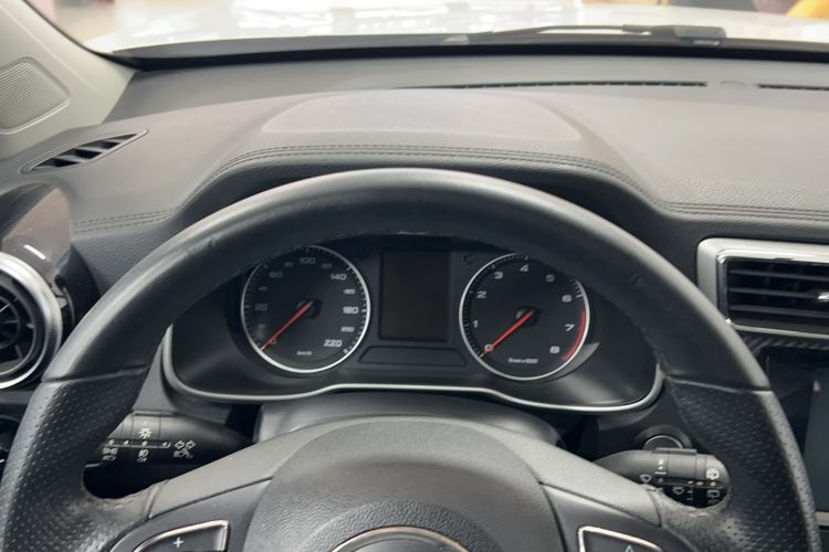 TDK.VehicleDetails.img