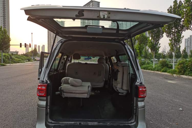 Used FORTHING Lingzhi 2019 M5L 1.6L 7-Seater Base Model China VI Standard
