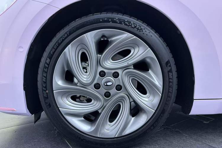 Used ORA Lightning Cat 2022 555 km Luxury Edition
