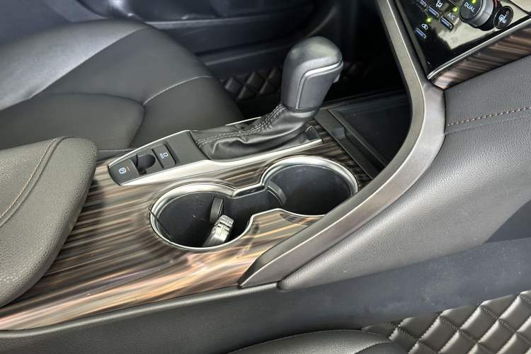 Used Toyota Camry 2019 Revised Version 2.0G Luxury Edition
