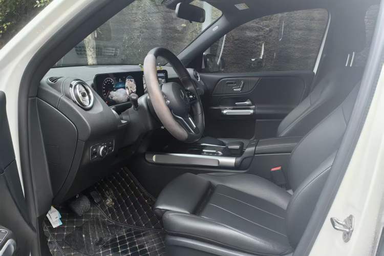 Used Mercedes-Benz GLB 2023 GLB 220 Fashion Model
