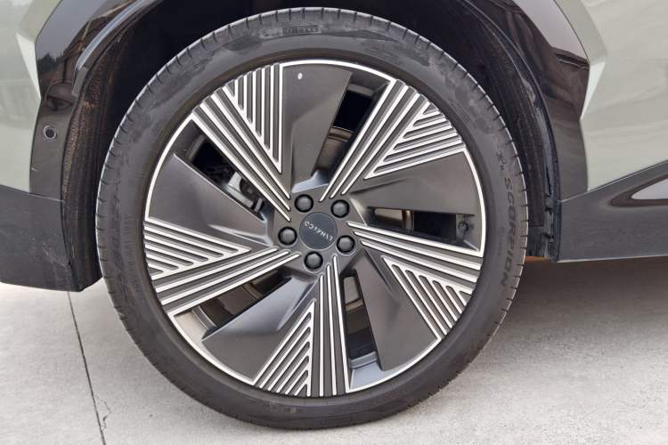 Used Lynk & Co 08 EM-P 2023 220km All-Wheel-Drive Performance Halo
