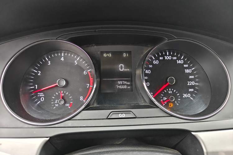 Used Volkswagen Lamando 2015 230TSI DSG Fashion Edition
