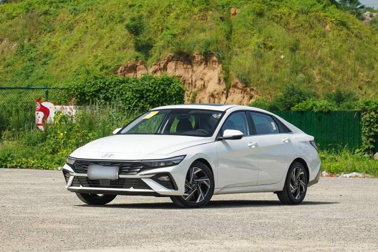 Used Hyundai Elantra 2023 1.5L CVT GLX Elite Edition
