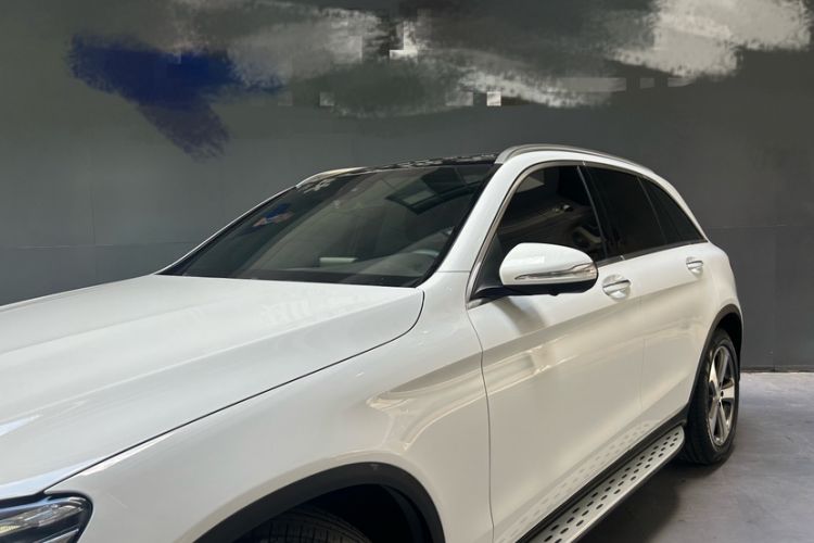 Used Mercedes-Benz GLC 2017 GLC 260 4MATIC Luxury Model
