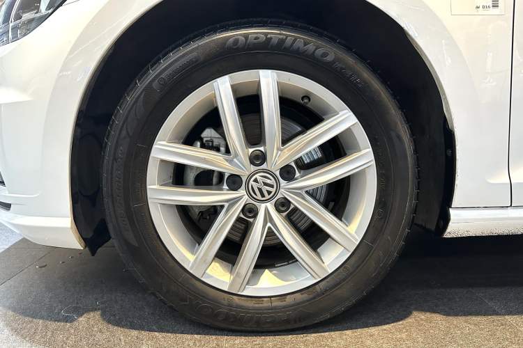 Used Volkswagen Golf 2018 230TSI Automatic Comfort Model
