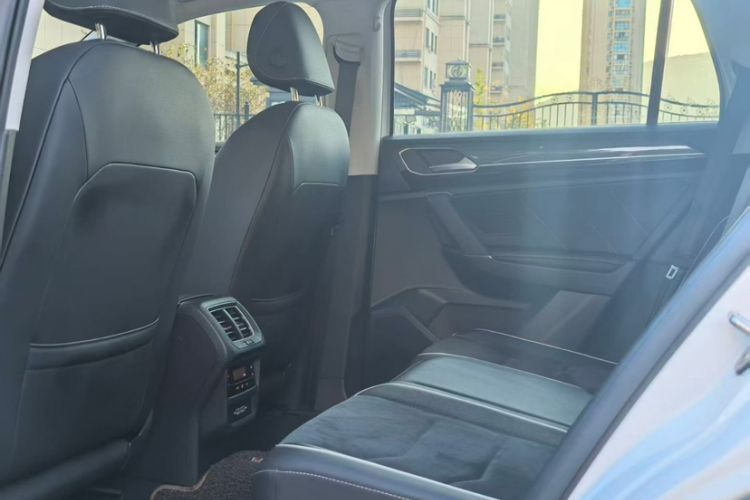 Used Volkswagen Tayron 2020 330TSI Two-Wheel Drive Luxury Connected Pro Edition
