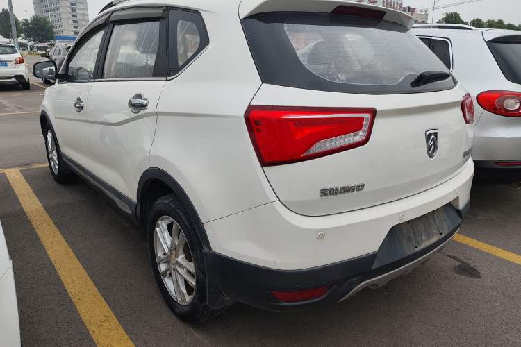 Used Baojun 560 2015 1.8L Manual Luxury Model
