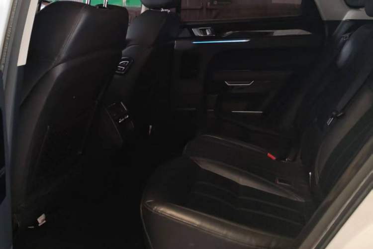 Used Zotye T700 2017 1.8T Dual-Clutch Luxury Model
