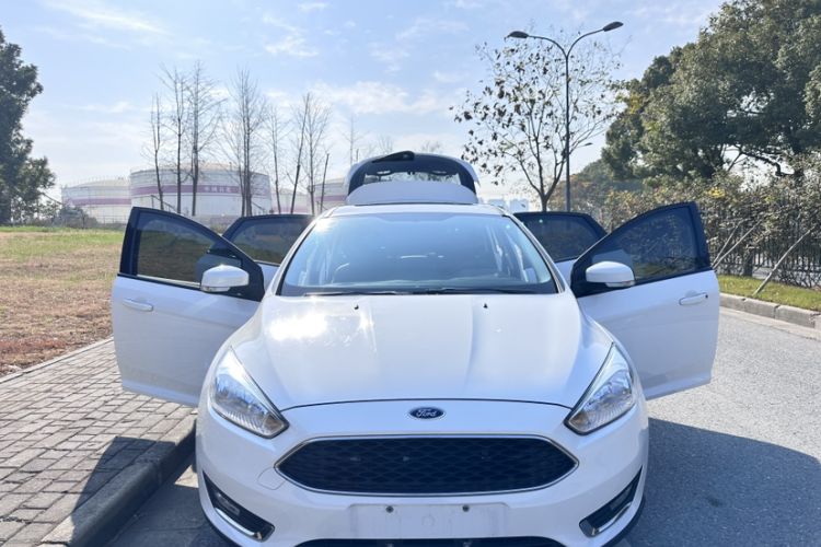 Used Ford Focus 2015 Hatchback 1.6L Automatic Fashion Edition
