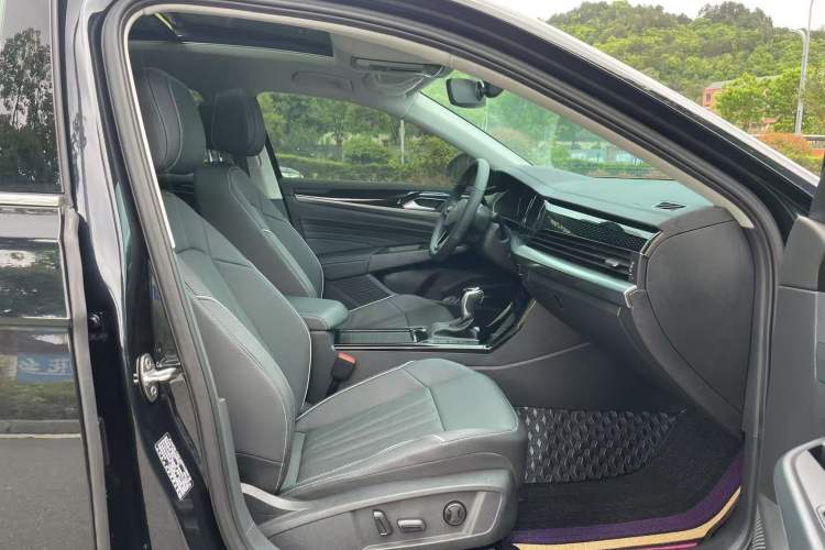 Used Volkswagen Passat 2024 380TSI Starry Dragon Edition
