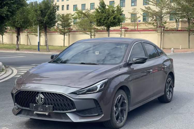 Used MG 5 2022 300TGI DCT Chao Yue Luxury Edition
