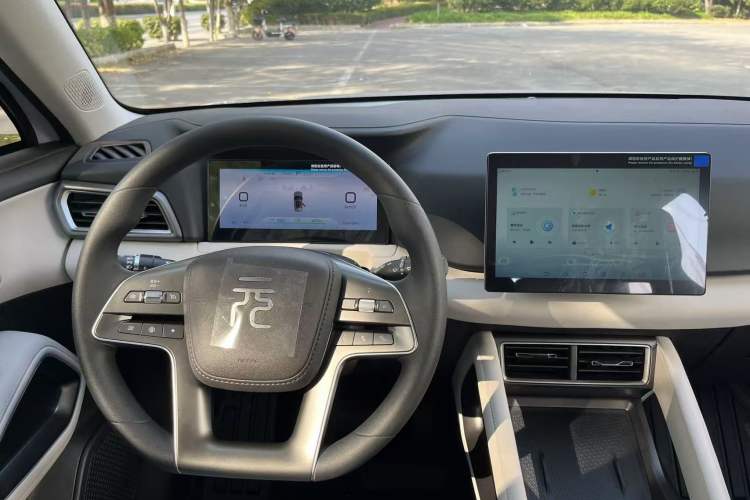 Used BYD Yuan UP 2024 401 km Active Version
