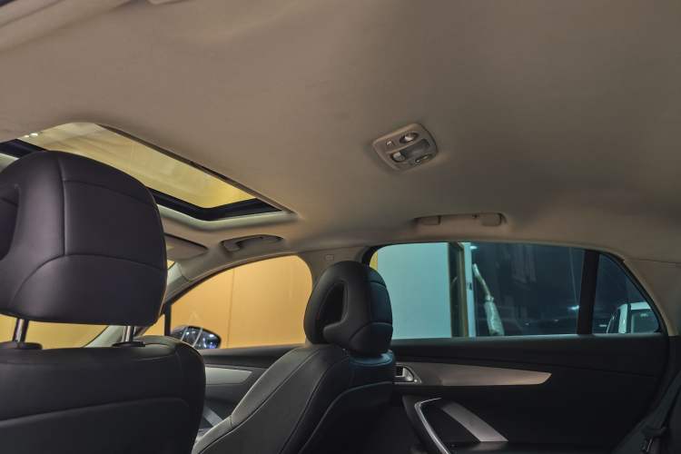 Used  5LS 2016 1.6T Luxury Edition THP160
