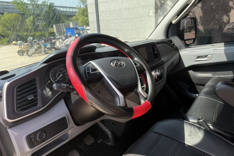 Used SAIC MAXUS Xintu V80 2023 2.0T Manual Classic Aoyuntong Long Wheelbase Mid-Height 6/7/8/9-Seater
