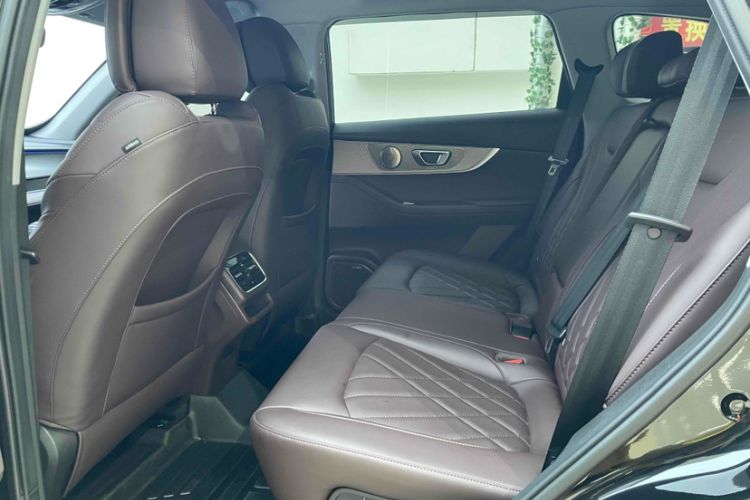 Used Chery Tiggo 8 PRO 2024 Champion Edition 290T Two-Wheel Drive Peak Version 5 Seats
