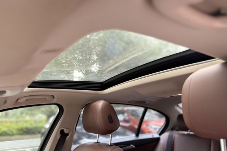 Used BMW 5 Series 2017 520Li Elegant Edition
