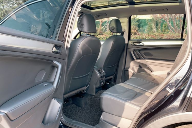 Used Volkswagen Tiguan L 2019 Revised 330TSI Automatic Two-Wheel Drive Smart & Luxury Edition China VI Standard
