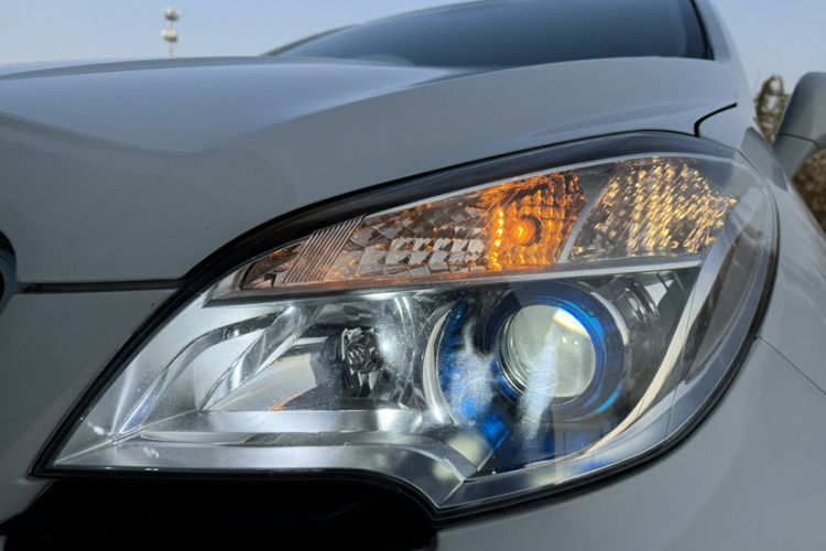 Used Buick Encore 2015 1.4T Automatic Two-Wheel Drive Urban Elite Version