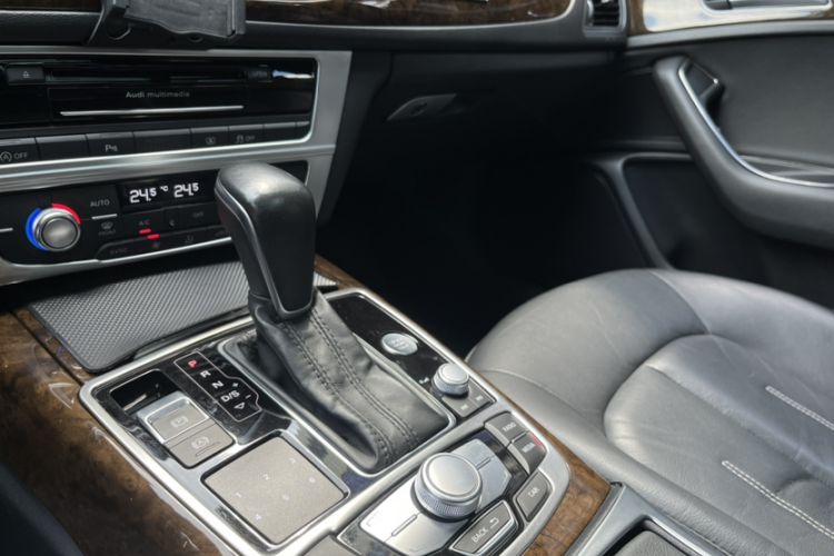 Used Audi A6L 2018 30th Anniversary Edition 45 TFSI quattro Sport model
