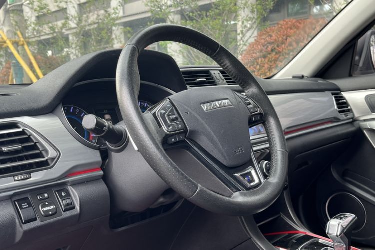 Used Haval H2 2018 Blue Label 1.5T Dual-Clutch Two-Wheel-Drive Elite Model

