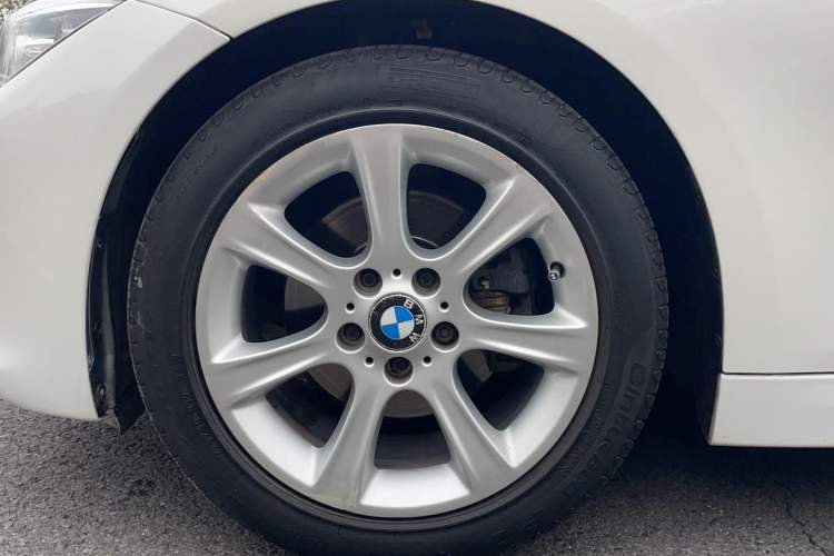 Used BMW 3 Series 2014 328Li Fashion Model
