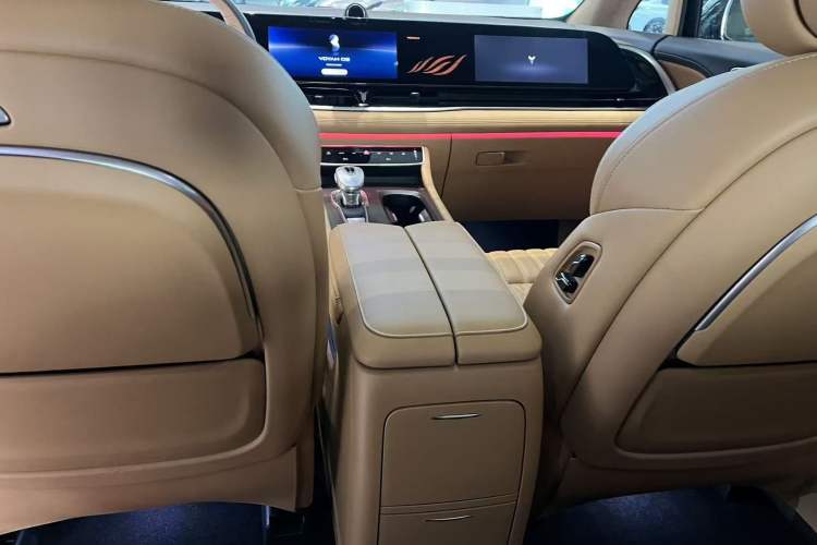 Used VOYAH Dream 2024 EV Long-Range Flagship Edition
