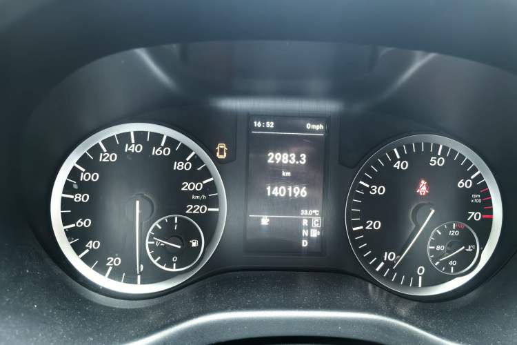 Used Mercedes-Benz Vito 2016 2.0T Business Edition
