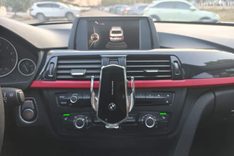 Used BMW 3 Series 2015 316Li Fashion Model
