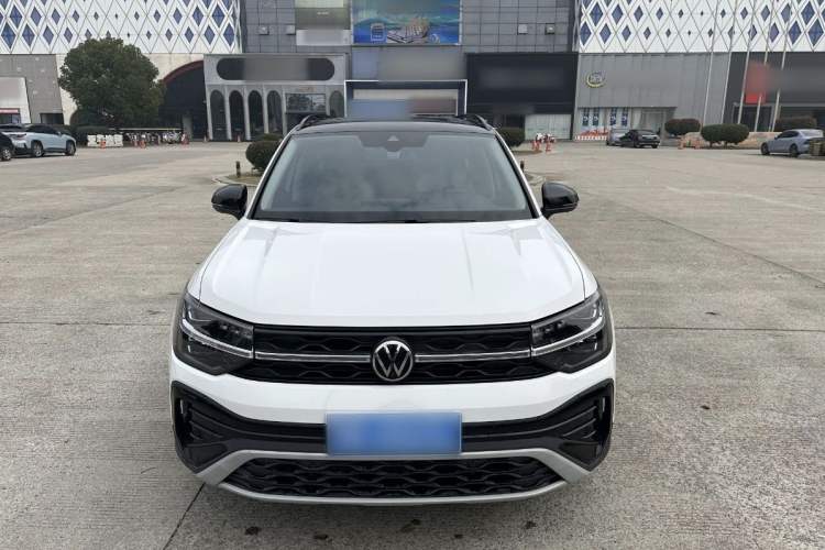 Used Volkswagen Tharu 2024 300TSI Two-Wheel-Drive Moon Luxury Edition
