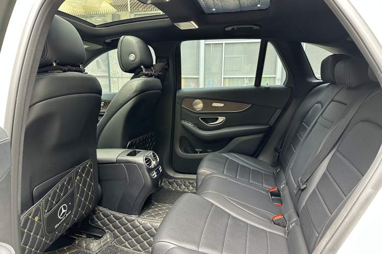 Used Mercedes-Benz GLC 2020 Facelift GLC 300 L 4MATIC Dynamic Edition
