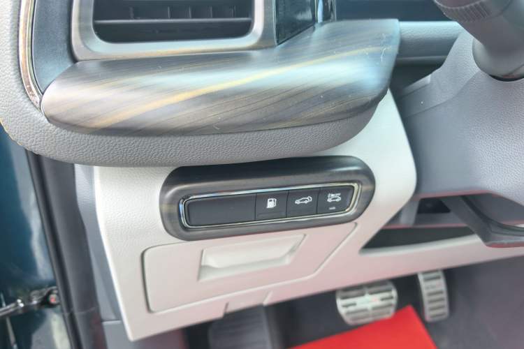 Used GAC Trumpchi GS8 2022 Dual-Engine Series 2.0TM Four-Wheel Drive Prestige Edition (6 Seats)
