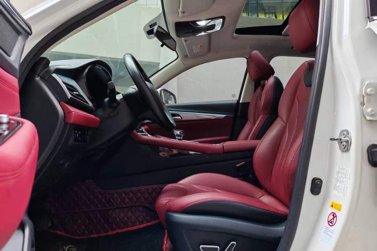 Used Changan CS85 COUPE 2019 1.5T DCT Dynamic Version China VI Standard
