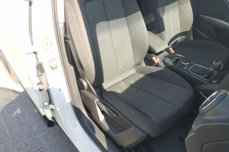 Used Audi Q2L 2018 35 TFSI Launch Exclusive Edition China V